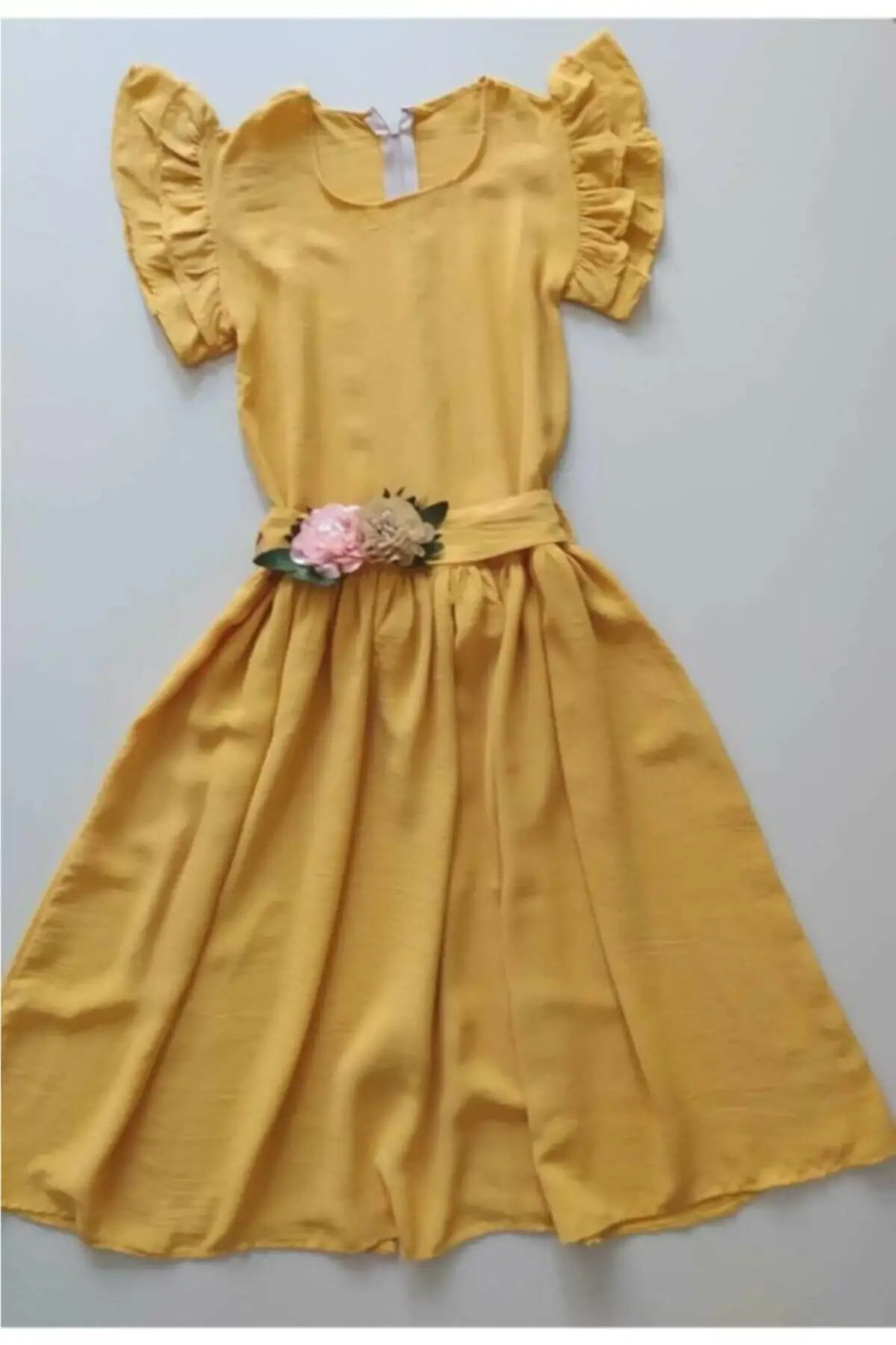 Girl child floral dress yellow aerostin fabric short Midi woven round collar sleeve zipper street style slim clothing
Girl child floral dress yellow aerostin fabric short Midi woven round collar sleeve zipper street style slim clothing