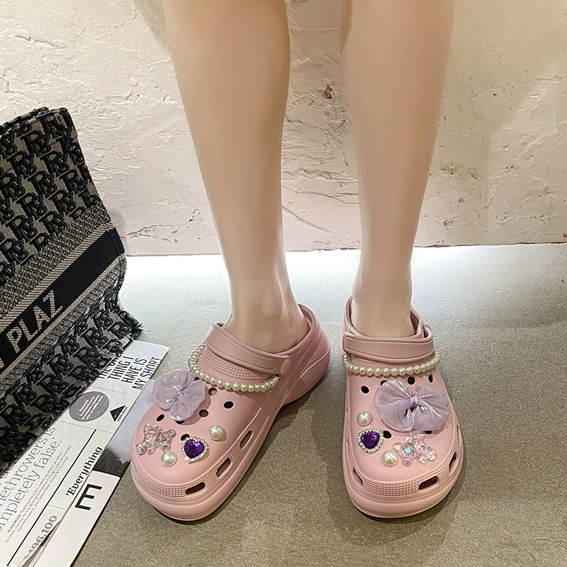 Женские шлепанцы, летняя Новинка 2022, модные шлепанцы с бантом и пряжкой с кристаллами и стразами, верхняя одежда с толстой резиновой подошво... 
Женские шлепанцы, летняя Новинка 2022, модные шлепанцы с бантом и пряжкой с кристаллами и стразами, верхняя одежда с толстой резиновой подошво...