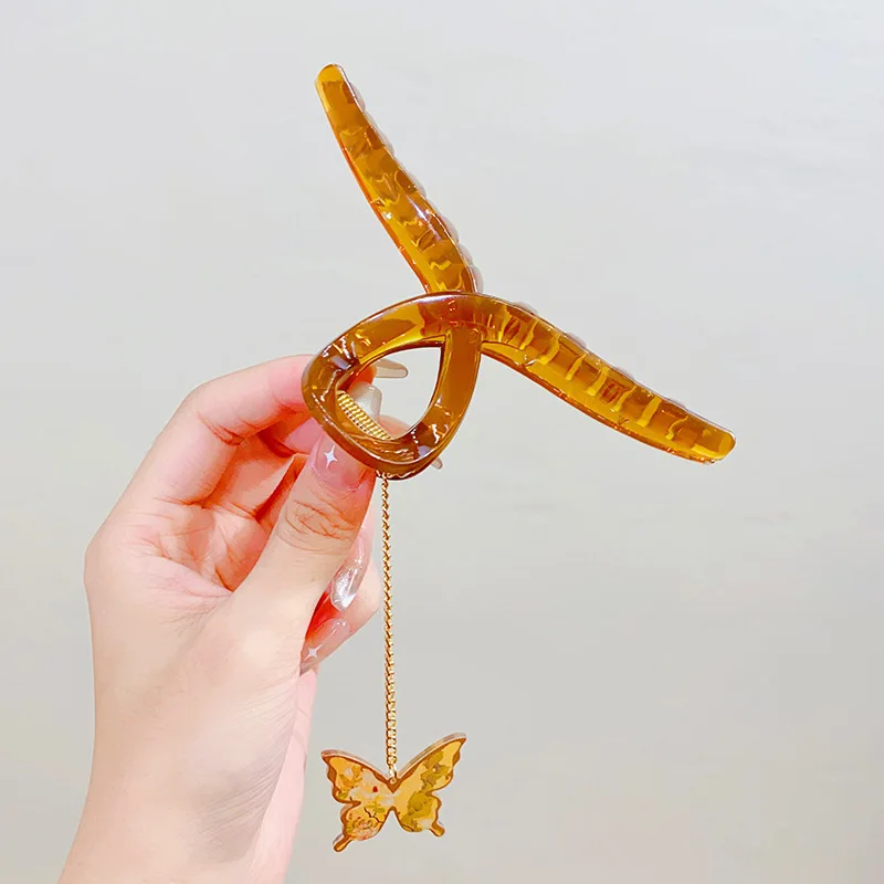 Vintage Butterfly Pendant Geometric Hair Claw For Women Elegant Hair Decorate Headband Hair Claw Clip Fashion Hair Accessories
Vintage Butterfly Pendant Geometric Hair Claw For Women Elegant Hair Decorate Headband Hair Claw Clip Fashion Hair Accessories