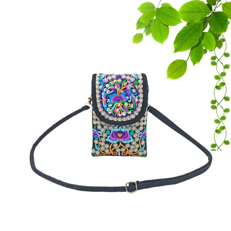 Retro Lady Cell Phone Bag Crossbody Shoulder Magnetic Buckle Handbag Pouch Ethnic Style Embroidered Bag Flip Canvas Bag
Retro Lady Cell Phone Bag Crossbody Shoulder Magnetic Buckle Handbag Pouch Ethnic Style Embroidered Bag Flip Canvas Bag