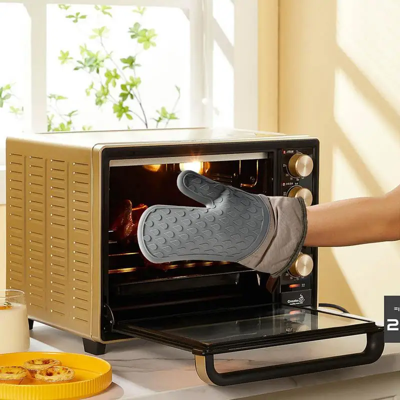 Силиконовые перчатки для духовки, перчатки для барбекю с хлопковой подкладкой, термостойкие стандартные многоразовые держатели для посуды...
Силиконовые перчатки для духовки, перчатки для барбекю с хлопковой подкладкой, термостойкие стандартные многоразовые держатели для посуды...