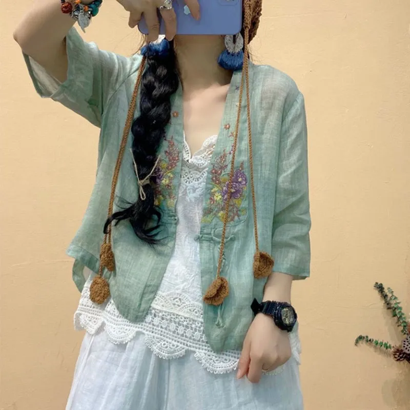 Sunscreen Women's Retro Cotton and Linen Embroidered Cardigan Ethnic Style Outer Shawl Button V-neck Three-quarter Sleeve Shirt
Sunscreen Women's Retro Cotton and Linen Embroidered Cardigan Ethnic Style Outer Shawl Button V-neck Three-quarter Sleeve Shirt