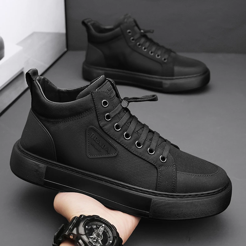 Design Brand Shoes Men Spring Autumn Lace-up High Top Men Vulcanize Shoes Fashion Outdoor Flats Men Canvas Shoes Black Sneakers
Design Brand Shoes Men Spring Autumn Lace-up High Top Men Vulcanize Shoes Fashion Outdoor Flats Men Canvas Shoes Black Sneakers