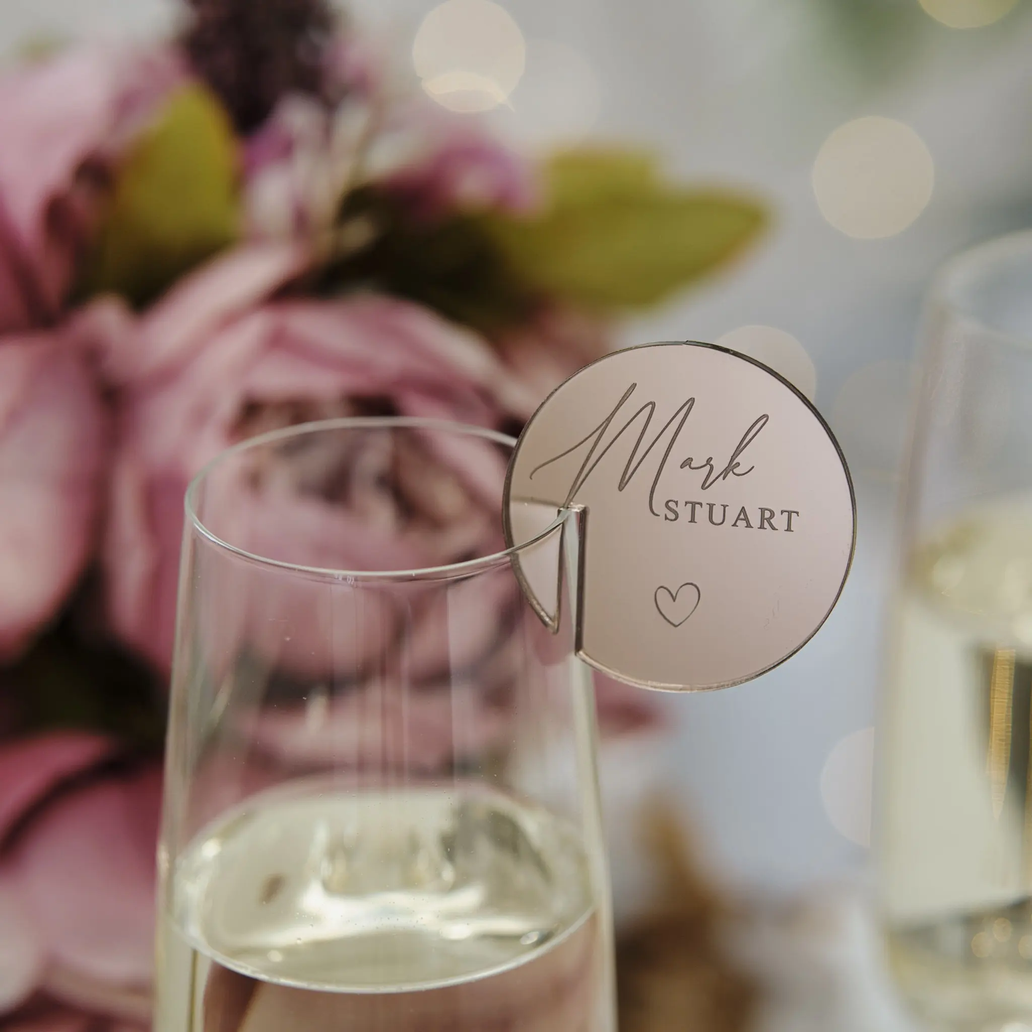 Acrylic Circle Cocktail Glass Charm Round Drink Tag Blank Marker Wine Glass Charm Wedding Birthday Party Decor Golden&Silver
Acrylic Circle Cocktail Glass Charm Round Drink Tag Blank Marker Wine Glass Charm Wedding Birthday Party Decor Golden&Silver