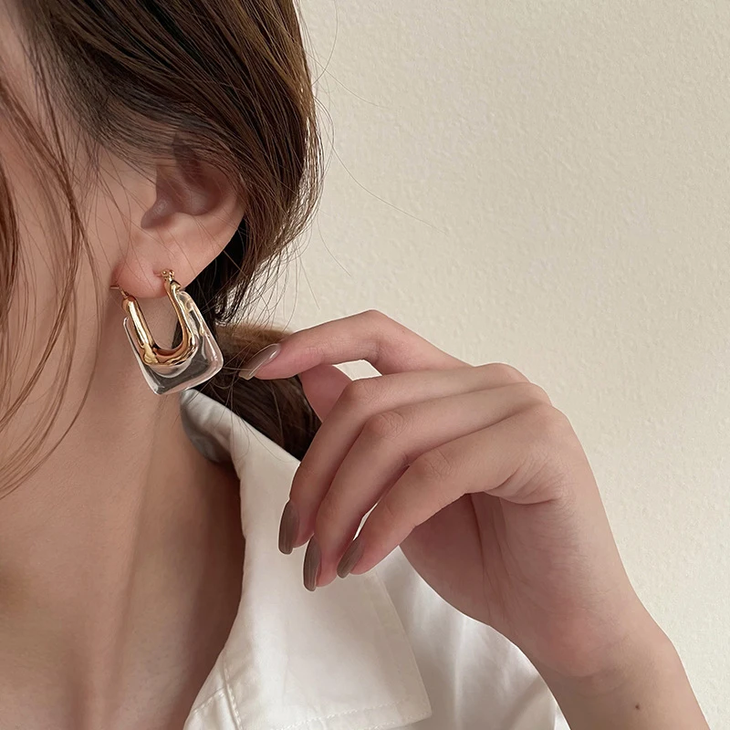1Pair U-Shape Retro Resin Hoop Earrings Transparent Acrylic Irregular Geometric Earring For Women Elegant Jewelry Accessories
1Pair U-Shape Retro Resin Hoop Earrings Transparent Acrylic Irregular Geometric Earring For Women Elegant Jewelry Accessories