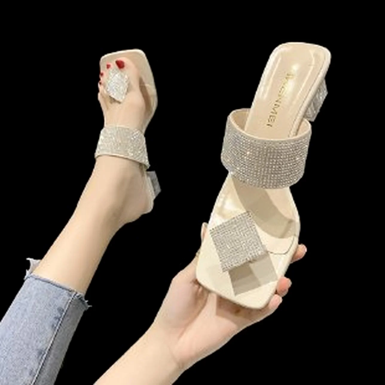 Sweet Temperament Rhinestone Square Toe Crystal High Heels 2021 Summer Fashion sandals And Elegant Ladies Slippers For Outer
Sweet Temperament Rhinestone Square Toe Crystal High Heels 2021 Summer Fashion sandals And Elegant Ladies Slippers For Outer