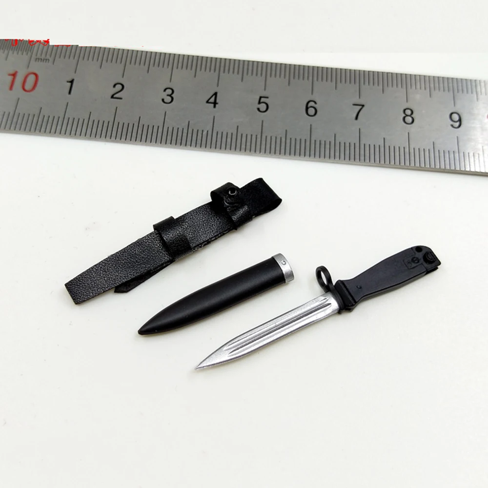 Набор для куклы 73038 вечная Империя Орел гнездо Мартина Женский черный кожаный материал ПВХ нож для кинжала кобура Модель для куклы
Набор для куклы 73038 вечная Империя Орел гнездо Мартина Женский черный кожаный материал ПВХ нож для кинжала кобура Модель для куклы