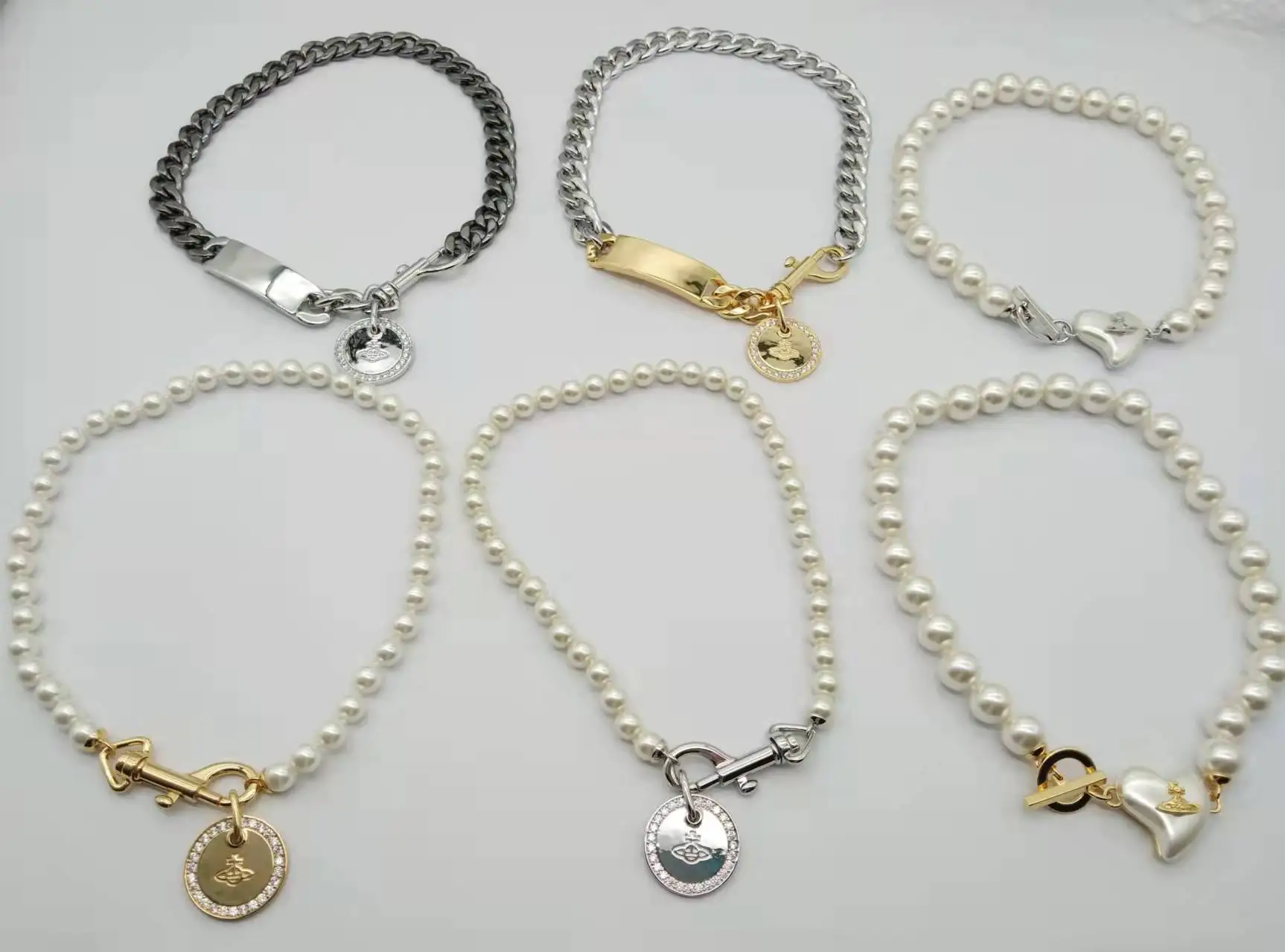 Classic Punk Little Saturn Luxury round Necklace, Women's Charm Accessories, All-Match Stylish Pendant Necklace 
Classic Punk Little Saturn Luxury round Necklace, Women's Charm Accessories, All-Match Stylish Pendant Necklace