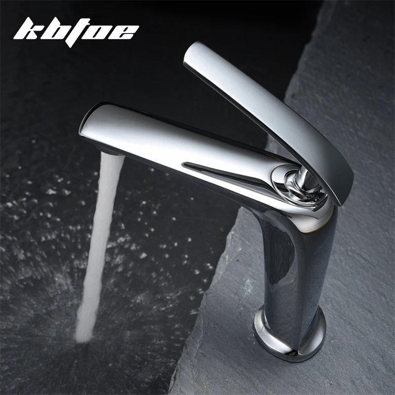 Смеситель для раковины в ванную комнату, латунный кран с одной ручкой для раковины с горячей и холодной водой, серый/хромированный
Смеситель для раковины в ванную комнату, латунный кран с одной ручкой для раковины с горячей и холодной водой, серый/хромированный