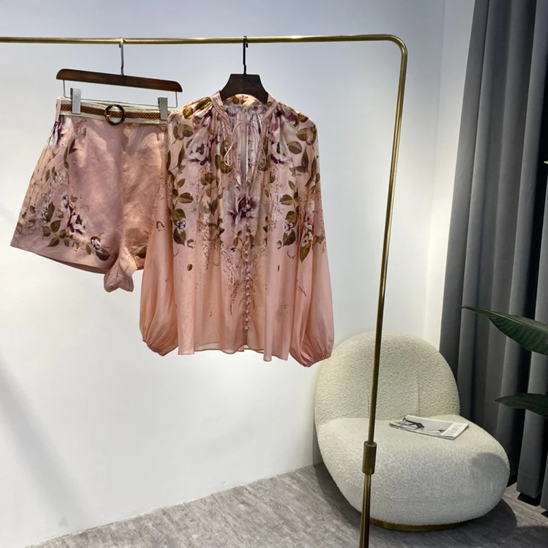 Women 2022 Spring High Quality New Arrival Botanical Floral Printing Long Lantern Sleeve Self Tie Blouse Suit Pink Shorts Set
Women 2022 Spring High Quality New Arrival Botanical Floral Printing Long Lantern Sleeve Self Tie Blouse Suit Pink Shorts Set