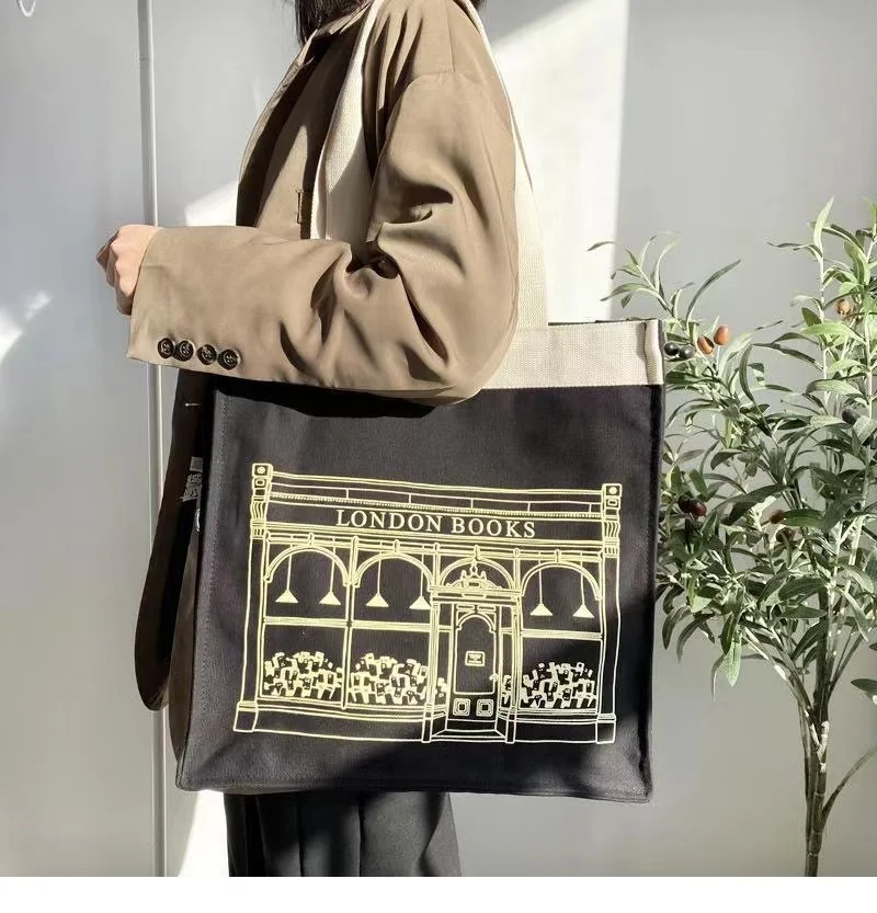 Picking up Flower Cloth Language/large Capacity Fashion Casual Literary and Artistic Mori Female Series Stitching Contrast Color
Picking up Flower Cloth Language/large Capacity Fashion Casual Literary and Artistic Mori Female Series Stitching Contrast Color