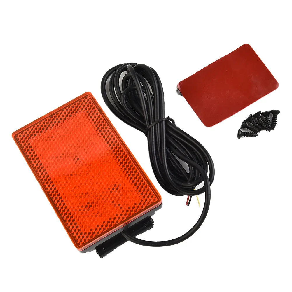 ED 3rd Brake Light With Fittings F1 Style 15 LED Rear 3rd Third Brake Light Strobe Flashing Tail Brake Stop Light
ED 3rd Brake Light With Fittings F1 Style 15 LED Rear 3rd Third Brake Light Strobe Flashing Tail Brake Stop Light