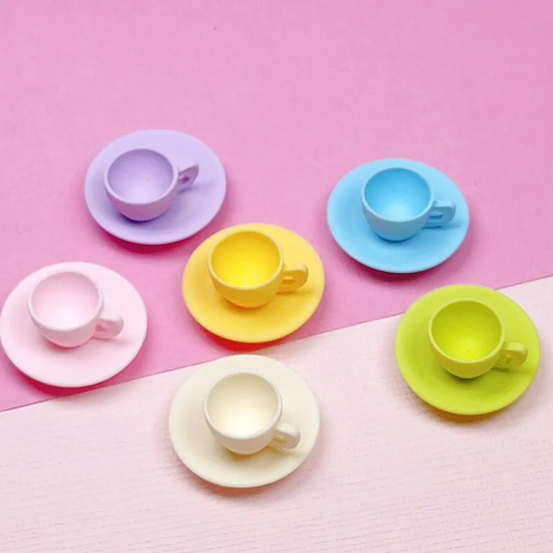 2Pcs/set 1/6 Scale Miniature Dollhouse Afternoon Tea Cup With Plate Mini Tableware For Doll Kitchen Accessory Toys Кукольный Дом
2Pcs/set 1/6 Scale Miniature Dollhouse Afternoon Tea Cup With Plate Mini Tableware For Doll Kitchen Accessory Toys Кукольный Дом
