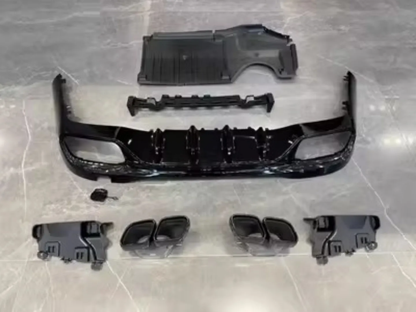 Body Kit Rear Lip black tail throat for Mercedes-Benz C-class C63 convert W206 C200L C260 AMG Surrround Auto Accessories
Body Kit Rear Lip black tail throat for Mercedes-Benz C-class C63 convert W206 C200L C260 AMG Surrround Auto Accessories