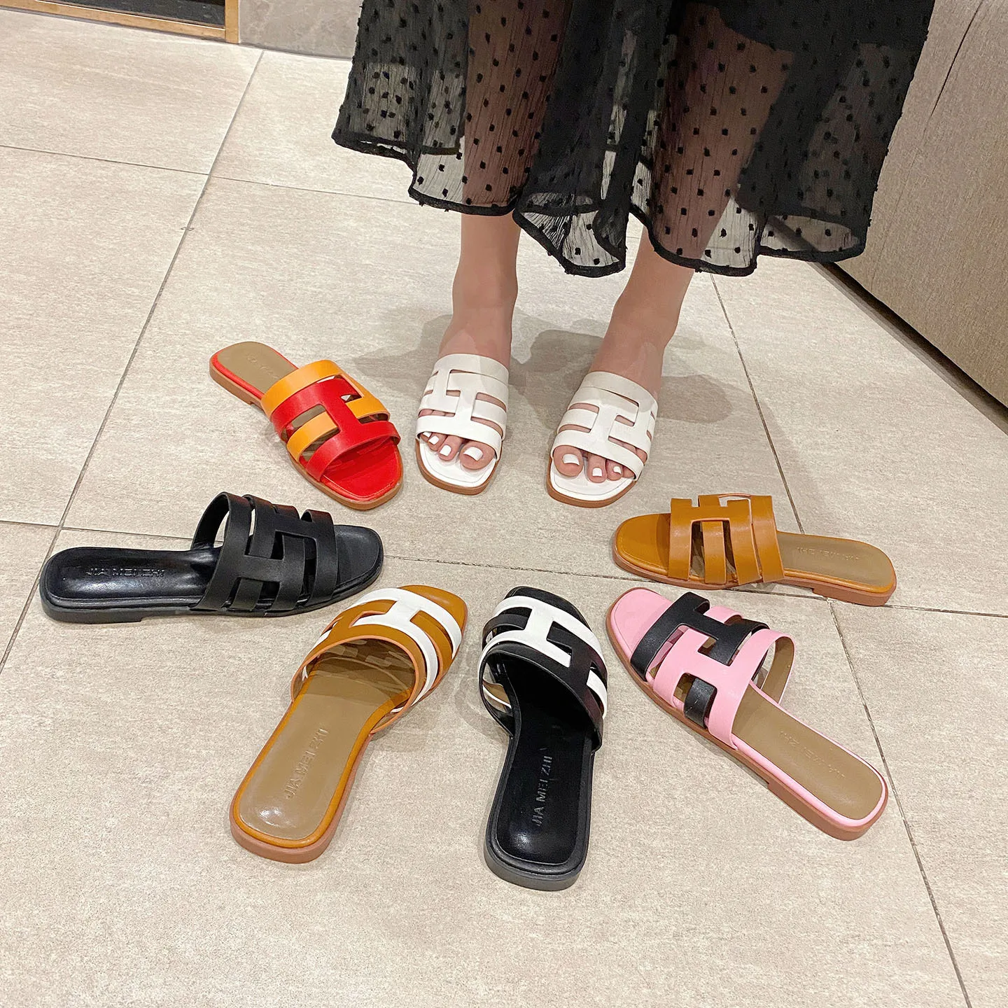 Fashion Sandals for Women 2022 Square Toe Mules Slippers Weave Slides Casual Flat Summer Shoes Ladies Flip Flops Plus Size 43
Fashion Sandals for Women 2022 Square Toe Mules Slippers Weave Slides Casual Flat Summer Shoes Ladies Flip Flops Plus Size 43