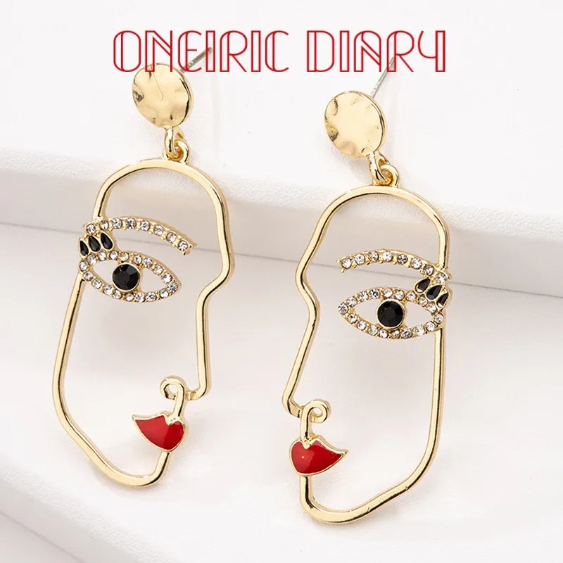 ONEIRIC DIARY Gold Plated Exaggerated Hollow Red Lips Rhinestone Stud Earrings Trendy Female Niche Design Earrings Jewelry
ONEIRIC DIARY Gold Plated Exaggerated Hollow Red Lips Rhinestone Stud Earrings Trendy Female Niche Design Earrings Jewelry