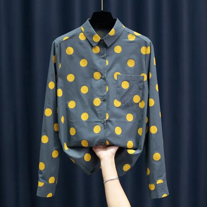 Female blouse 2022 spring and autumn fashion versatile big dots loose thin lapel female long -sleeved retro temperament shirt
Female blouse 2022 spring and autumn fashion versatile big dots loose thin lapel female long -sleeved retro temperament shirt