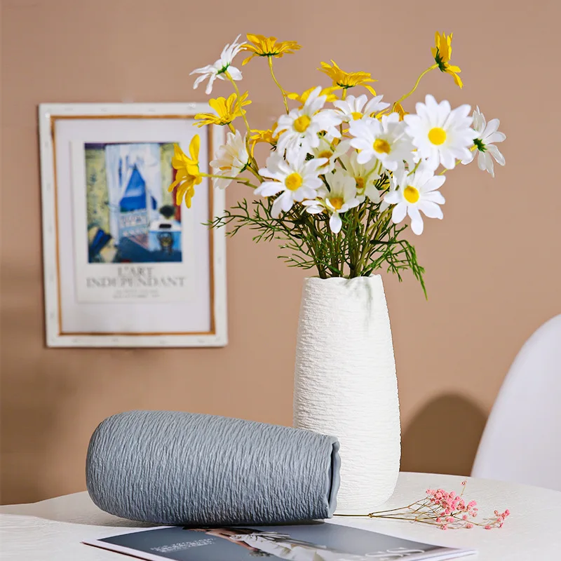 Ceramic Creative Flower Vase Scandinavian Style Flower Pot Interior Aesthetic Office Table Living Room Office Garden Decoration
Ceramic Creative Flower Vase Scandinavian Style Flower Pot Interior Aesthetic Office Table Living Room Office Garden Decoration