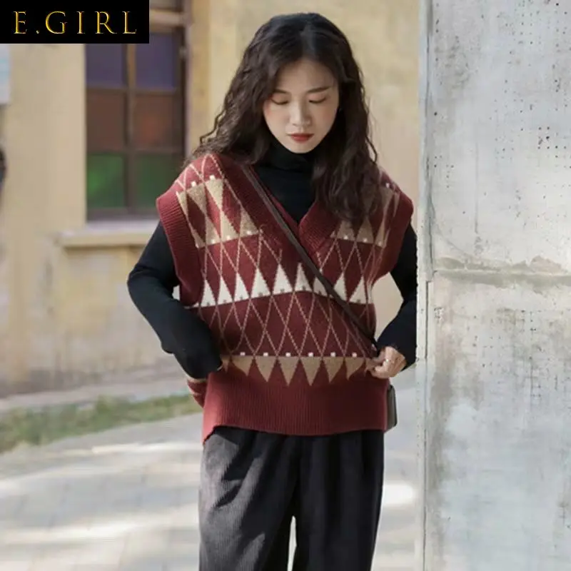 Sweater Vests Women Fashion Loose Red Retro Students Clothing Popular All-match Korean Girls Argyle Casual V-neck Preppy Style
Sweater Vests Women Fashion Loose Red Retro Students Clothing Popular All-match Korean Girls Argyle Casual V-neck Preppy Style