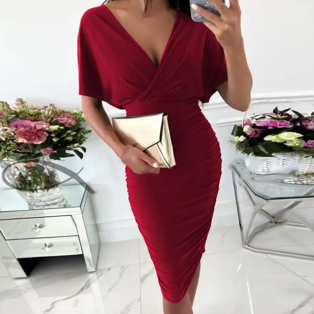 Close-fitting Wear-resistant Pleated Tight Waist Sheath Dress Clothing
Close-fitting Wear-resistant Pleated Tight Waist Sheath Dress Clothing