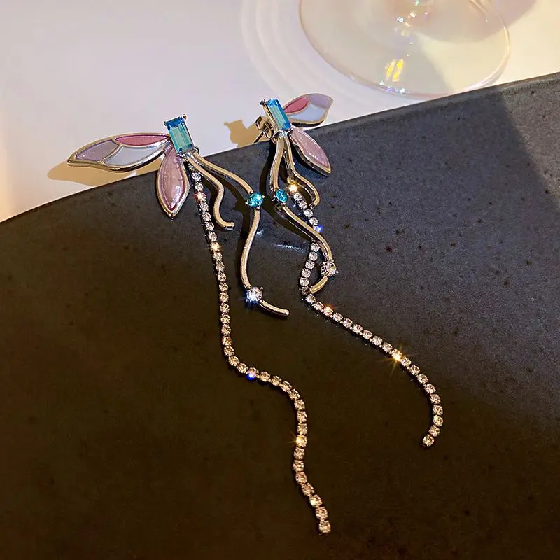 Unique Butterfly Wings Earring Luxury Shiny Rhinestones Tassel Long Earrings For Women Exquisite Butterflies Earrings Jewelry
Unique Butterfly Wings Earring Luxury Shiny Rhinestones Tassel Long Earrings For Women Exquisite Butterflies Earrings Jewelry