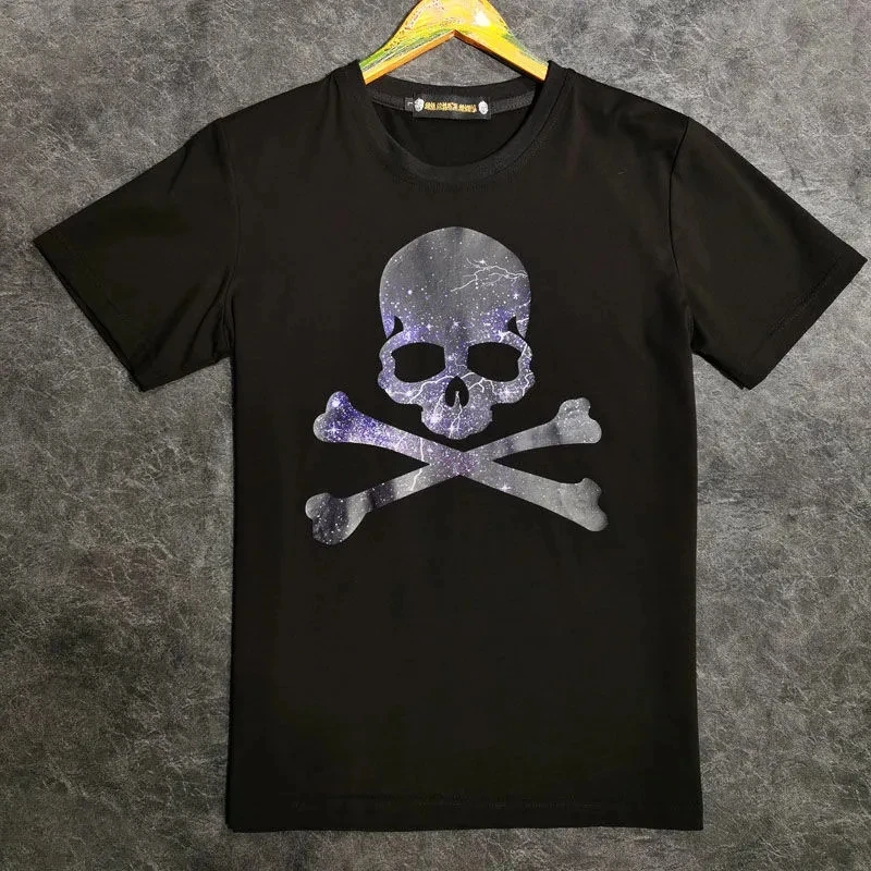 Mastermind Japan Casual T-Shirt 23SS Trend Personality Skull Starry Sky Psychedelic MMJ Loose Short Sleeve Top For Men And Women
Mastermind Japan Casual T-Shirt 23SS Trend Personality Skull Starry Sky Psychedelic MMJ Loose Short Sleeve Top For Men And Women