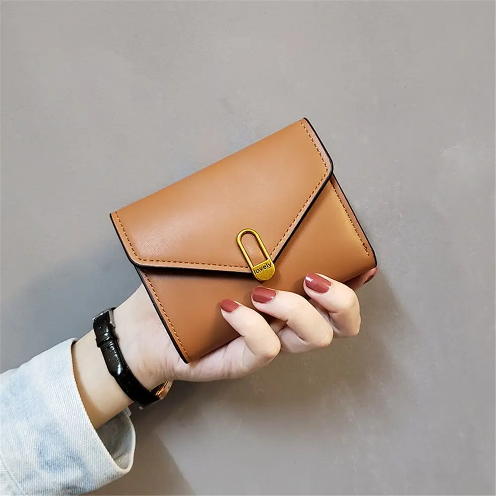 Женский короткий кошелек, Многофункциональный маленький кошелек, держатель для карт, винтажный Кошелек для монет, мини-клатч из искусствен... 
Женский короткий кошелек, Многофункциональный маленький кошелек, держатель для карт, винтажный Кошелек для монет, мини-клатч из искусствен...