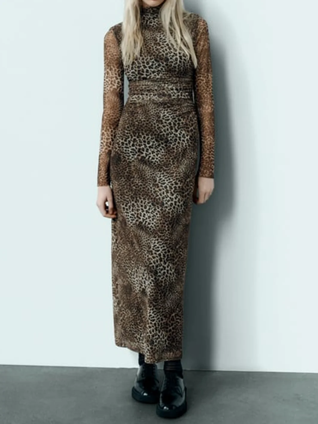 2024 Vintage Leopard Print Tulle Dress Women Turtleneck Long Sleeve Pleated Midi Dresses for Female Sexy Bodycon Vestidos New
2024 Vintage Leopard Print Tulle Dress Women Turtleneck Long Sleeve Pleated Midi Dresses for Female Sexy Bodycon Vestidos New
