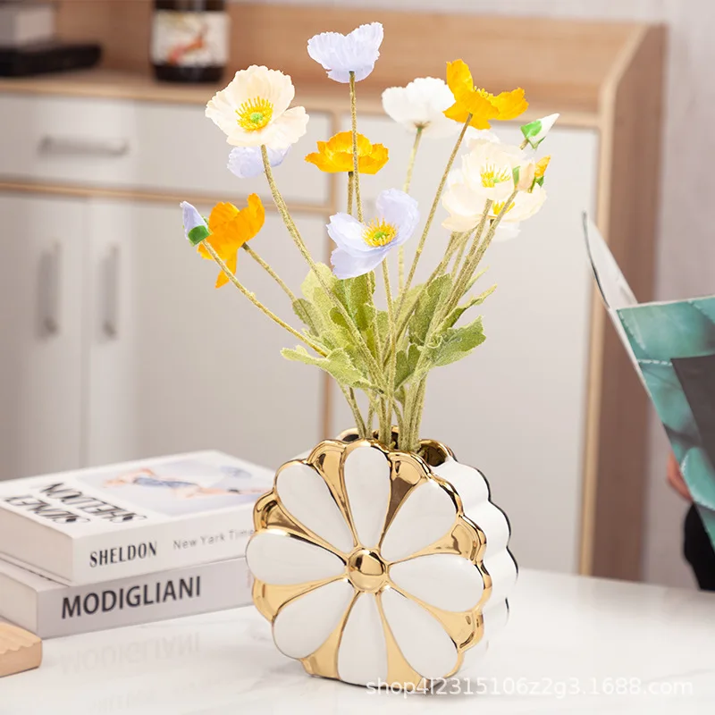 Ceramic Flower Shaped Vase Flower Arrangement Simulation Living Room Home Decoration, Creative Decorations
Ceramic Flower Shaped Vase Flower Arrangement Simulation Living Room Home Decoration, Creative Decorations