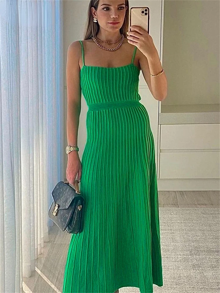 Autumn 2023 Knitted Strap Blue Sweater Dress Maxi Backless Women Y2K Summer Sexy Club Long Pleated Dress Elegant Streetwear
Autumn 2023 Knitted Strap Blue Sweater Dress Maxi Backless Women Y2K Summer Sexy Club Long Pleated Dress Elegant Streetwear