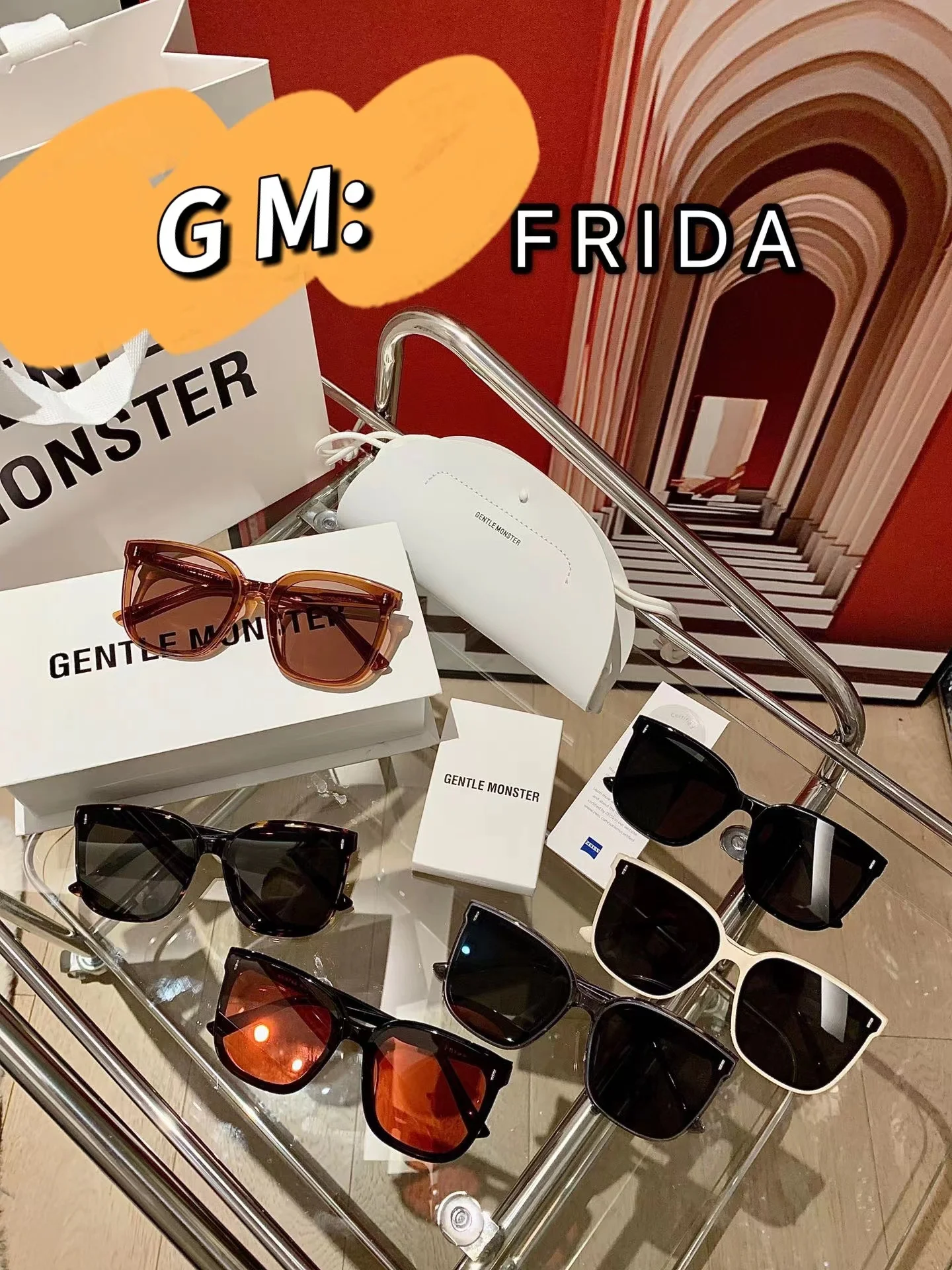 2022 GENTLE MONSER Sunglasses Frida For Men Women Vintage Luxury Brand Designer Trending Products UV400 with Original Packaging
2022 GENTLE MONSER Sunglasses Frida For Men Women Vintage Luxury Brand Designer Trending Products UV400 with Original Packaging