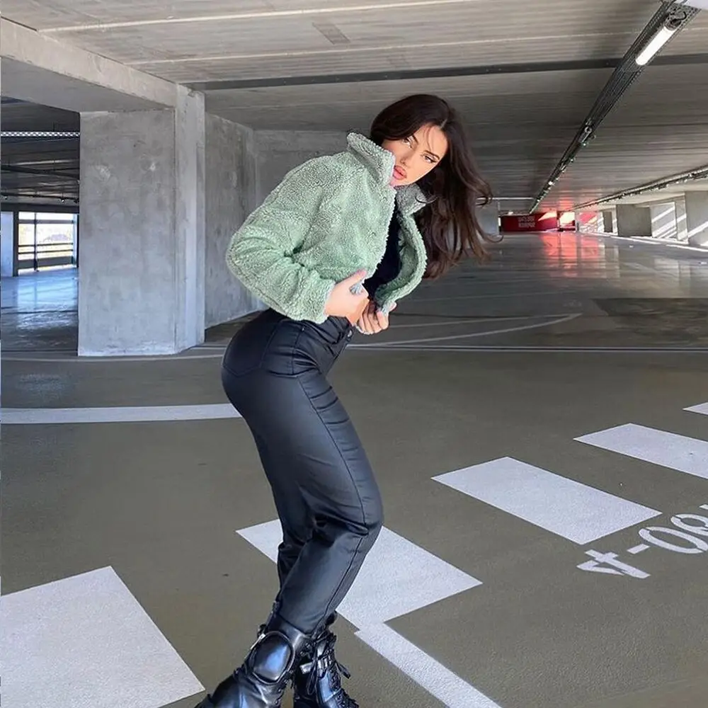 Sexy Autumn and Winter Ladies Fashion Lapel Zipper Pocket Warmth Short Women's Short Jacket Solid Color Slim Women's Streetwear
Sexy Autumn and Winter Ladies Fashion Lapel Zipper Pocket Warmth Short Women's Short Jacket Solid Color Slim Women's Streetwear