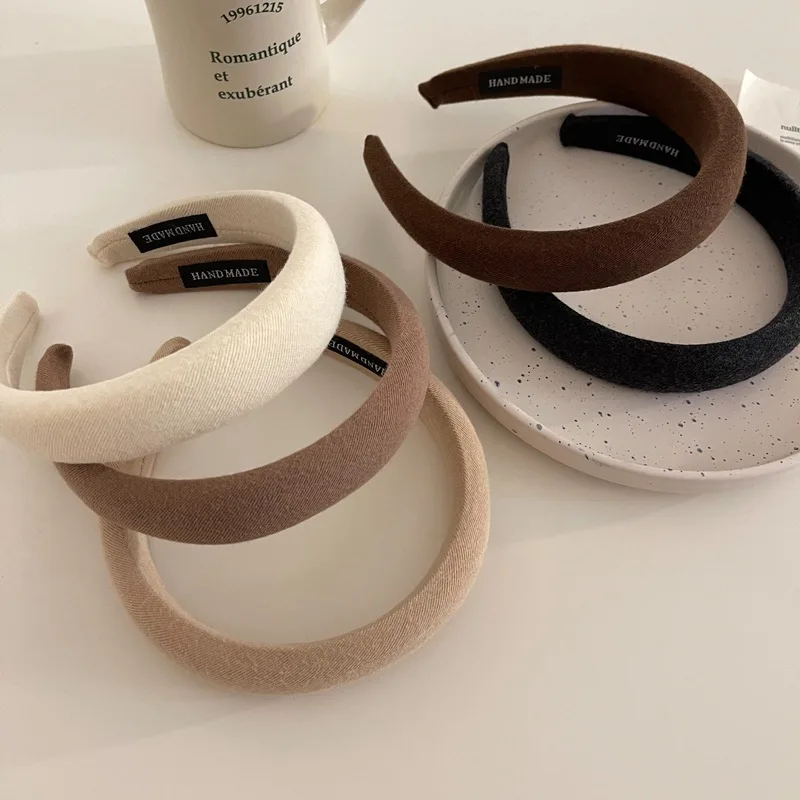 New Padded Hair Band Headbands Women Wide Solid Color Hairbands Thick Hair Hoop Girls Sponge Non-slip Headwear Hair Accessories
New Padded Hair Band Headbands Women Wide Solid Color Hairbands Thick Hair Hoop Girls Sponge Non-slip Headwear Hair Accessories