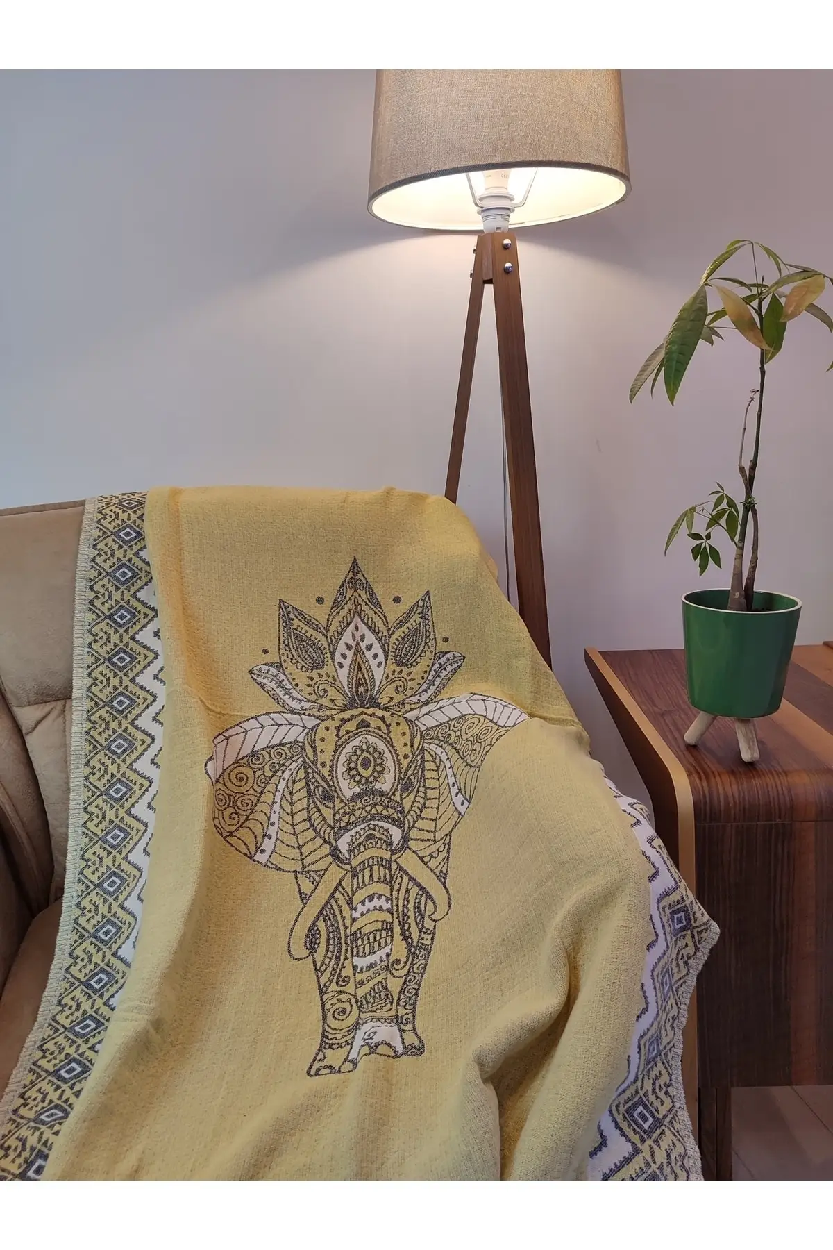 Turkish Bath Peshtemal 100% Cotton , 4 Layer Jacquard Weaving, Elephant Pattern Yellow, Beach Towel, Bath Towel
Turkish Bath Peshtemal 100% Cotton , 4 Layer Jacquard Weaving, Elephant Pattern Yellow, Beach Towel, Bath Towel