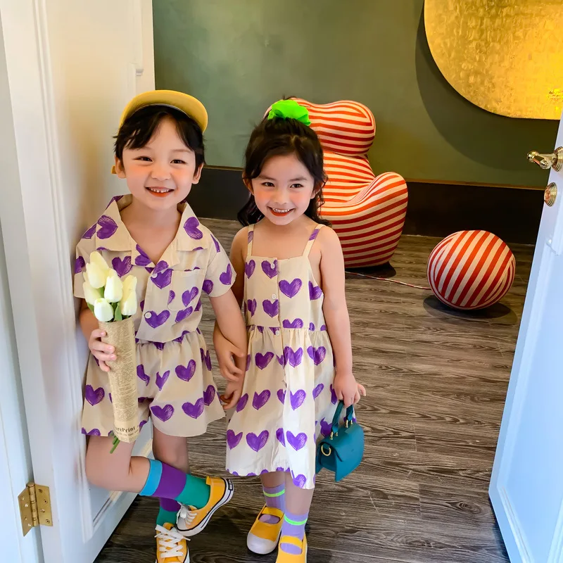 Boys Sets Girls Dress 2023 Summer New Boys Printed Love Sets Girls Cute Sling Dress for Summer Family Matching Outfits
Boys Sets Girls Dress 2023 Summer New Boys Printed Love Sets Girls Cute Sling Dress for Summer Family Matching Outfits