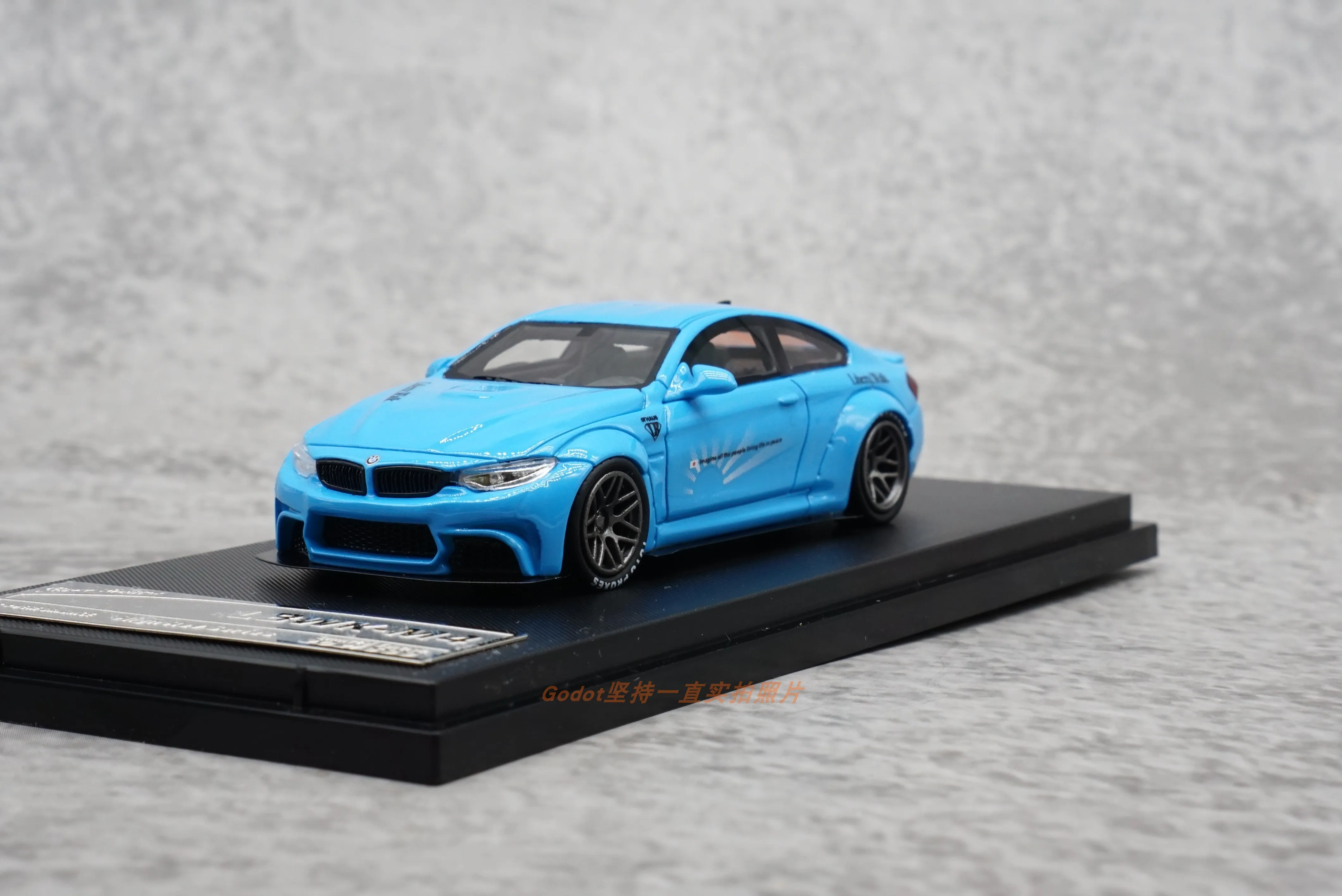Stance SH 1:64 Resin Model Car BMW M4 LBWK Limited Edition Car Collection Ornament Gift
Stance SH 1:64 Resin Model Car BMW M4 LBWK Limited Edition Car Collection Ornament Gift