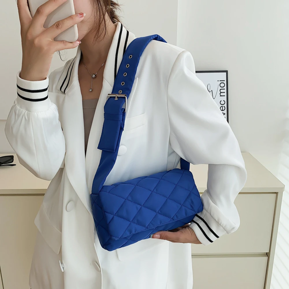 Niche Designer Ladies Crossbody Bags Solid Color Crossbody Messenger Handbags Nylon Cloth Square Pouch for Travel for Shopping
Niche Designer Ladies Crossbody Bags Solid Color Crossbody Messenger Handbags Nylon Cloth Square Pouch for Travel for Shopping