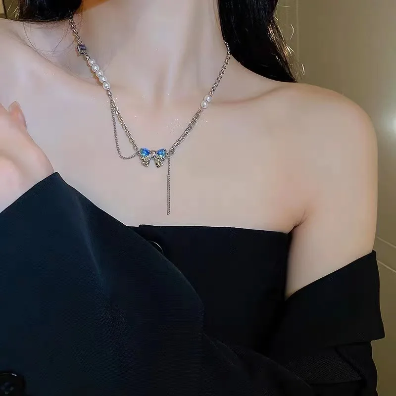 

New Bowknot Pearl Necklace for Women Luxury Small Popular Fashion Personality Versatile Neckchain Advanced Design Collar Chain