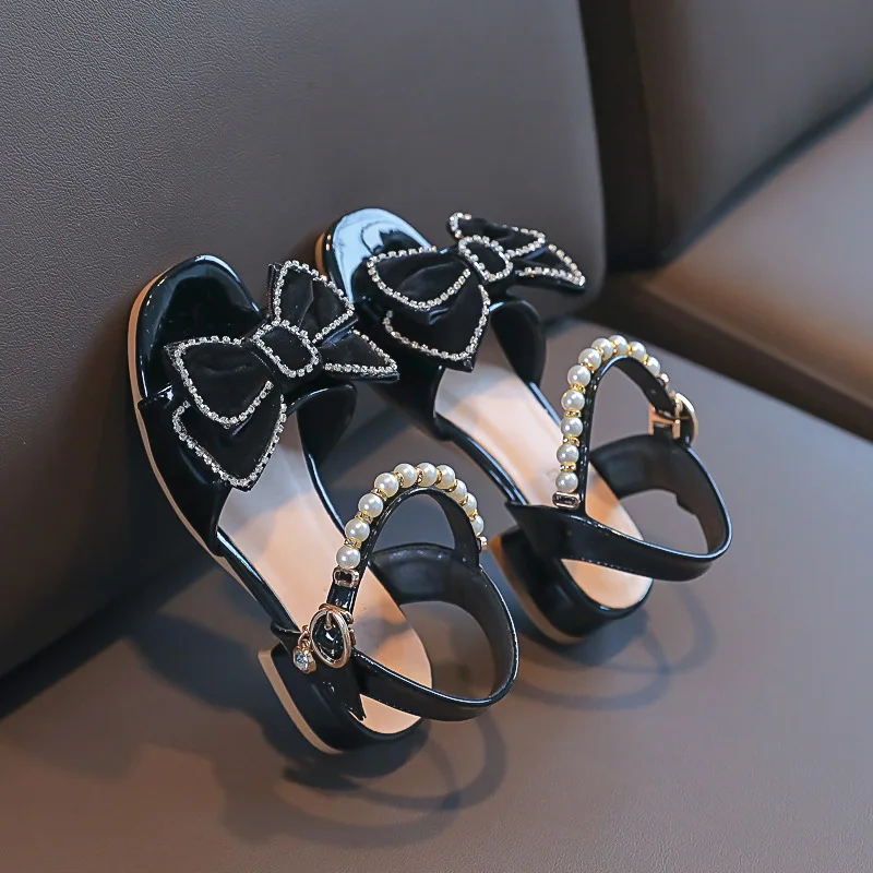Summer Sandals Pearl Rhinestone Bow Fashion Princess Shoes New Girls Shoes Non-slip Kids Sandals Black Red Shoes
Summer Sandals Pearl Rhinestone Bow Fashion Princess Shoes New Girls Shoes Non-slip Kids Sandals Black Red Shoes