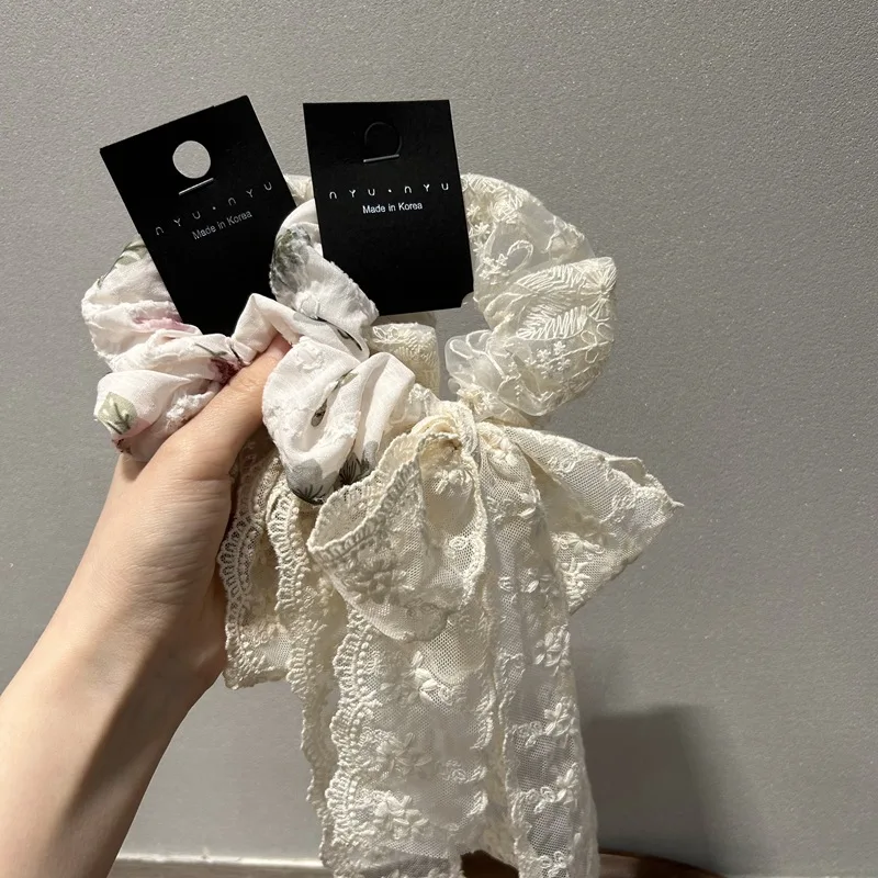 French New Simple Fresh Lace Crushed Flower Detachable Bow Streamer Large Intestine Hair Ring Multifunctional Hair Rope Woman
French New Simple Fresh Lace Crushed Flower Detachable Bow Streamer Large Intestine Hair Ring Multifunctional Hair Rope Woman
