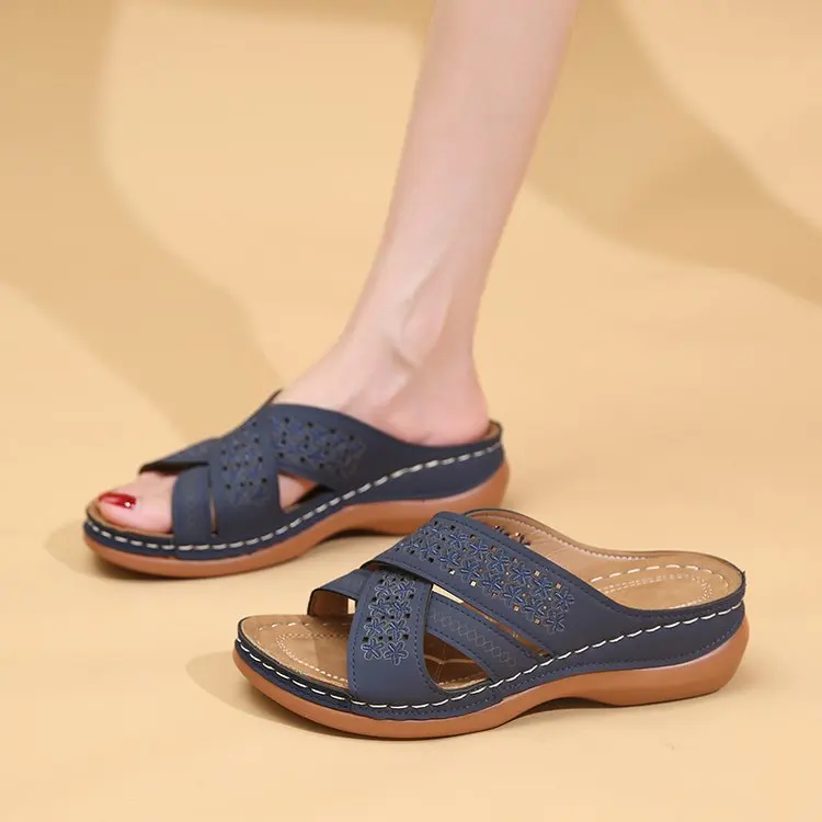 2022 Women Wedge Sandals Comfortable Soft Sole Heel Shoes Summer Flower Casual Outdoor Open Toe Cross Strap Ladies Large Size
2022 Women Wedge Sandals Comfortable Soft Sole Heel Shoes Summer Flower Casual Outdoor Open Toe Cross Strap Ladies Large Size