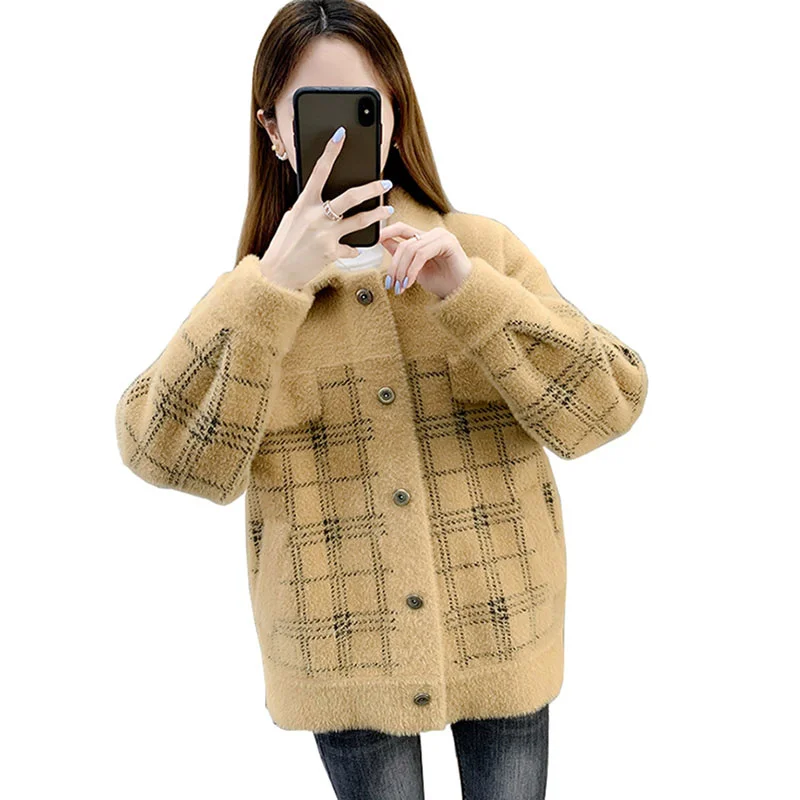 Women Autumn Winter Top Imitation Mink Velvet Track Coat Plaid All-match Female Fashion Thick Loose Knitted Sweater oats OK1319
Women Autumn Winter Top Imitation Mink Velvet Track Coat Plaid All-match Female Fashion Thick Loose Knitted Sweater oats OK1319