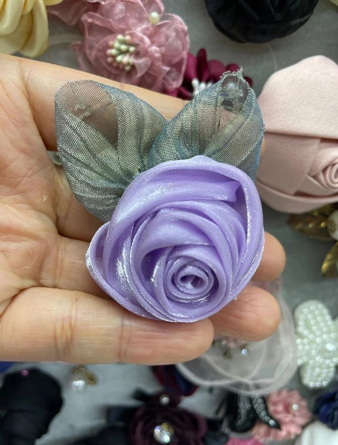 Purple Organza Three-dimensional Clothing Accessories Handmade Material Wedding Dress Bright Silk Fabric Flower
Purple Organza Three-dimensional Clothing Accessories Handmade Material Wedding Dress Bright Silk Fabric Flower