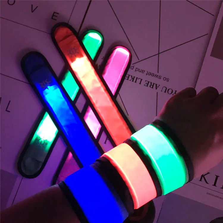 LED Light-emitting Bracelet Luminous Pat Circle Concert Light-emitting Prop Bracelet Glow Happy Birthday Party Decor Kids
LED Light-emitting Bracelet Luminous Pat Circle Concert Light-emitting Prop Bracelet Glow Happy Birthday Party Decor Kids