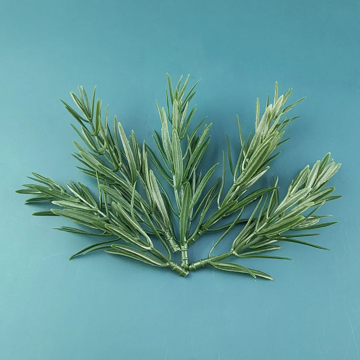 5Pcs Wedding Party For Home Decoration Artificial Aquatic Plants Grass Fake Flower Botany Wall Garden Christmas Tree Decorative
5Pcs Wedding Party For Home Decoration Artificial Aquatic Plants Grass Fake Flower Botany Wall Garden Christmas Tree Decorative