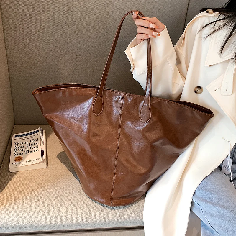 Extra Big 2022 Autumn Winter New tote bags Large Capacity shopping bags Fashion Commuting Leather bags Casual Bucket women bag
Extra Big 2022 Autumn Winter New tote bags Large Capacity shopping bags Fashion Commuting Leather bags Casual Bucket women bag
