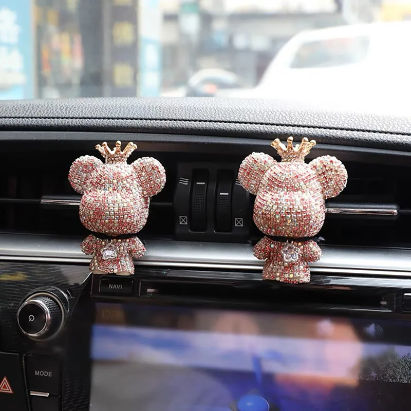 Cartoon big-headed bear decorative personalized cute bear aromatherapy car air conditioning vents with diamond fragrance clip 
Cartoon big-headed bear decorative personalized cute bear aromatherapy car air conditioning vents with diamond fragrance clip