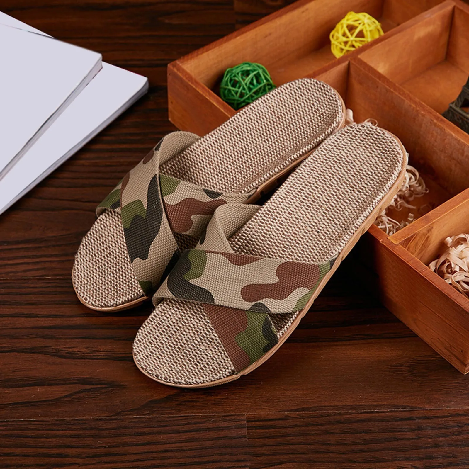 Women Linen Home Slippers Fashion Women Breathable Bohemia Beach Slip On Shoes Print Flats Casual Sandals Cross Strap Slippers 
Women Linen Home Slippers Fashion Women Breathable Bohemia Beach Slip On Shoes Print Flats Casual Sandals Cross Strap Slippers