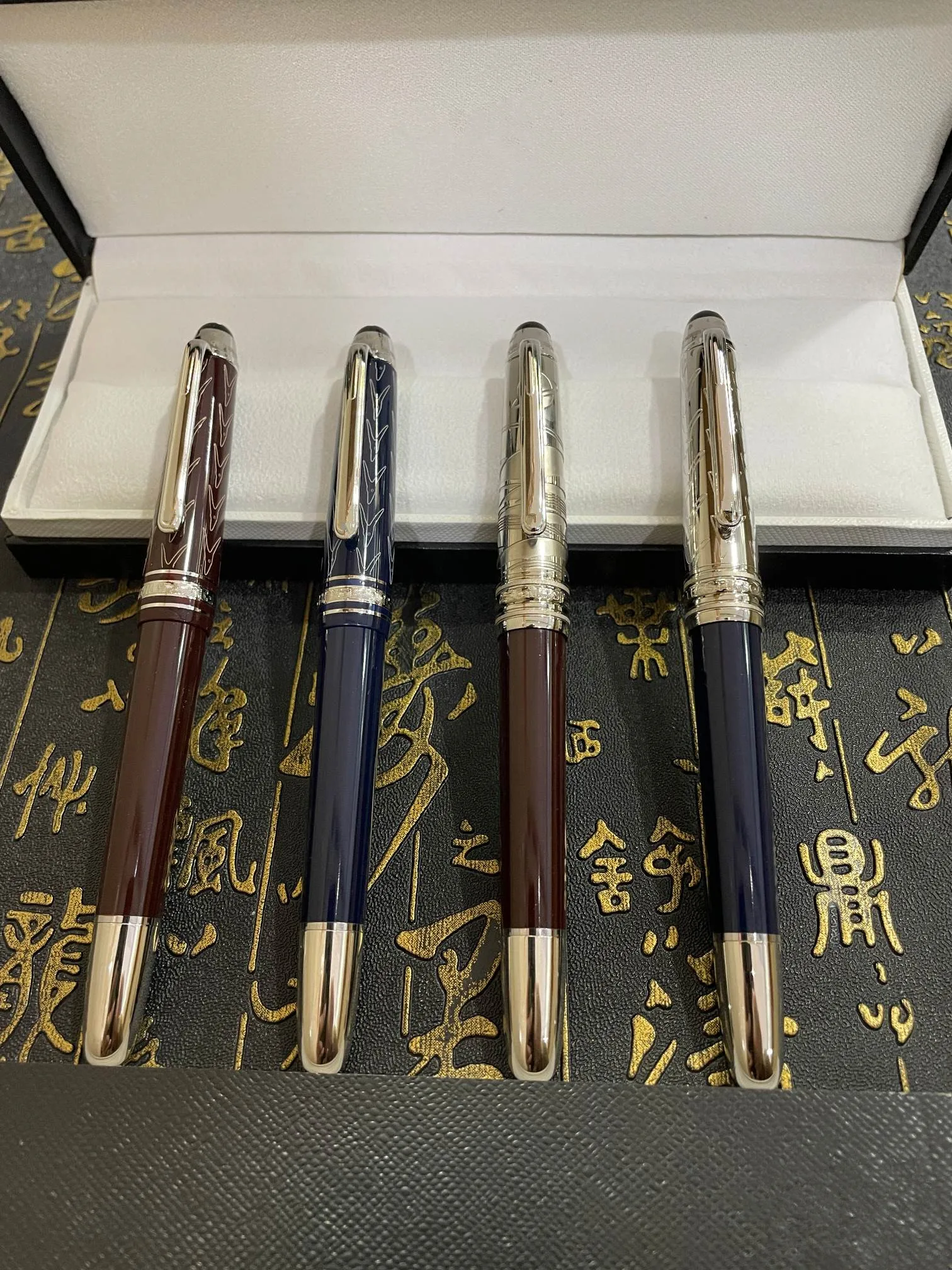 Famous luxury brand resin ballpoint pen office school student writing signature pen with gift box
Famous luxury brand resin ballpoint pen office school student writing signature pen with gift box