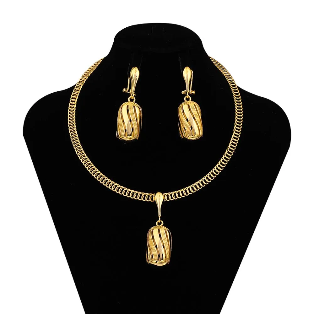 Fashion Dubai Wedding Earrings Pendant Necklace For Bridal African Jewelry Set For Women Design Gold Plated Nigerian Accessory
Fashion Dubai Wedding Earrings Pendant Necklace For Bridal African Jewelry Set For Women Design Gold Plated Nigerian Accessory